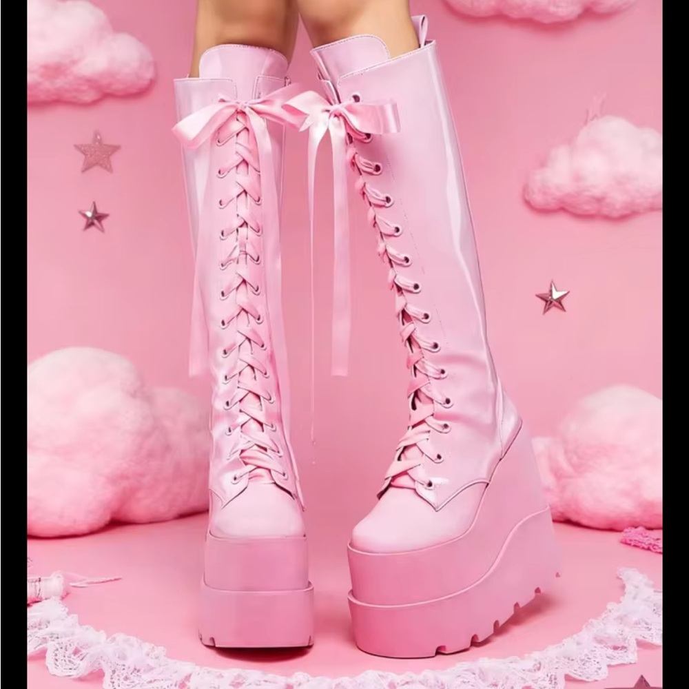‼️NWT‼️Dolls Kill X Sugar Thrillz Pink Platform Knee-High Boots Size 8